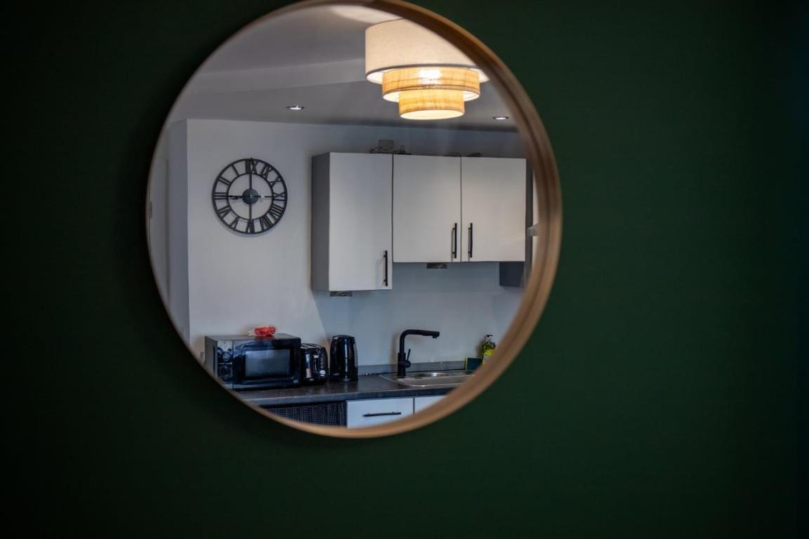 Modern 2-Bed Apartment In Leeds City Centre المظهر الخارجي الصورة
