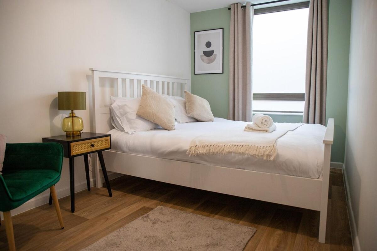 Modern 2-Bed Apartment In Leeds City Centre المظهر الخارجي الصورة