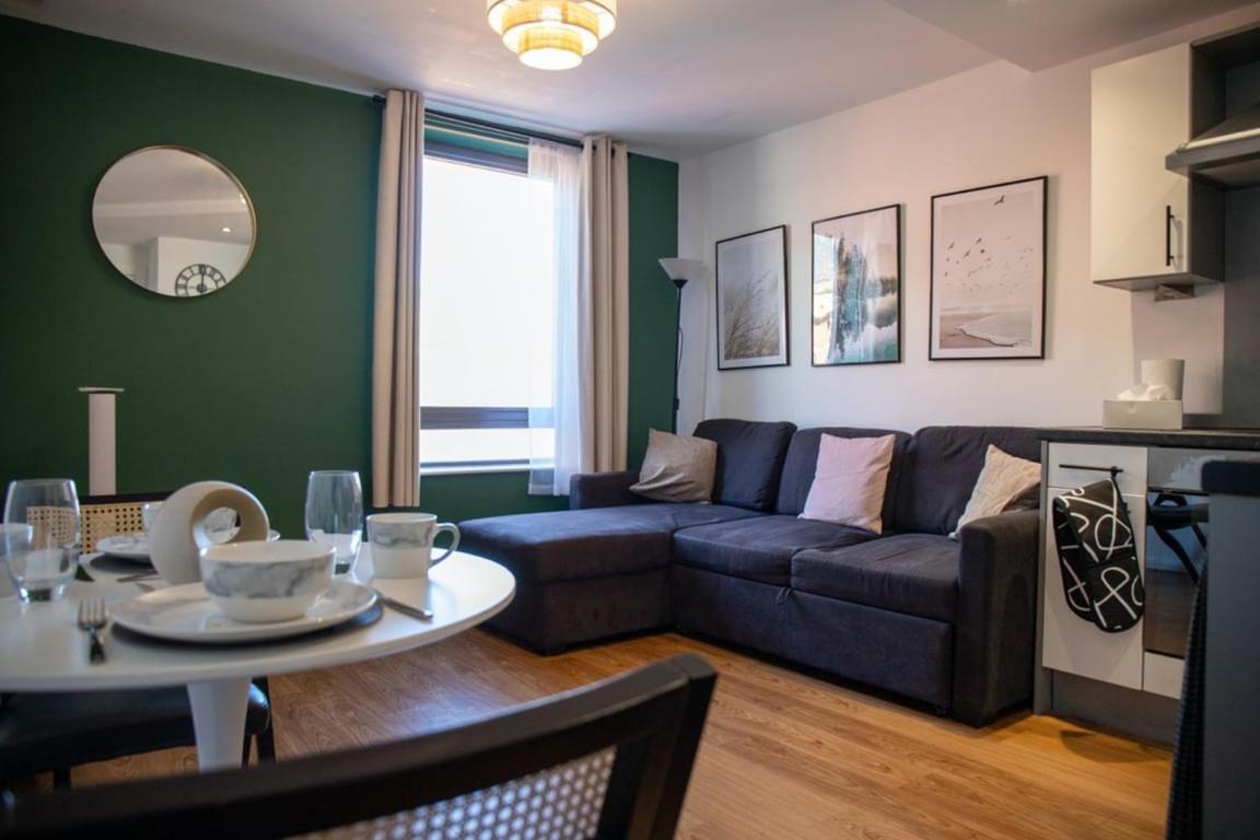 Modern 2-Bed Apartment In Leeds City Centre المظهر الخارجي الصورة