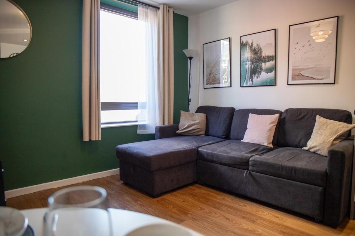Modern 2-Bed Apartment In Leeds City Centre المظهر الخارجي الصورة