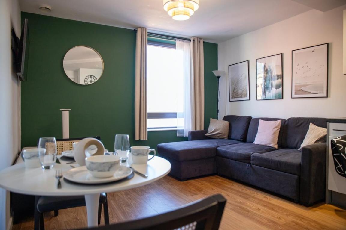 Modern 2-Bed Apartment In Leeds City Centre المظهر الخارجي الصورة